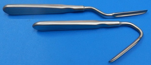 Nasal retractor