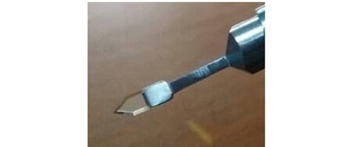 Sapphire Knife